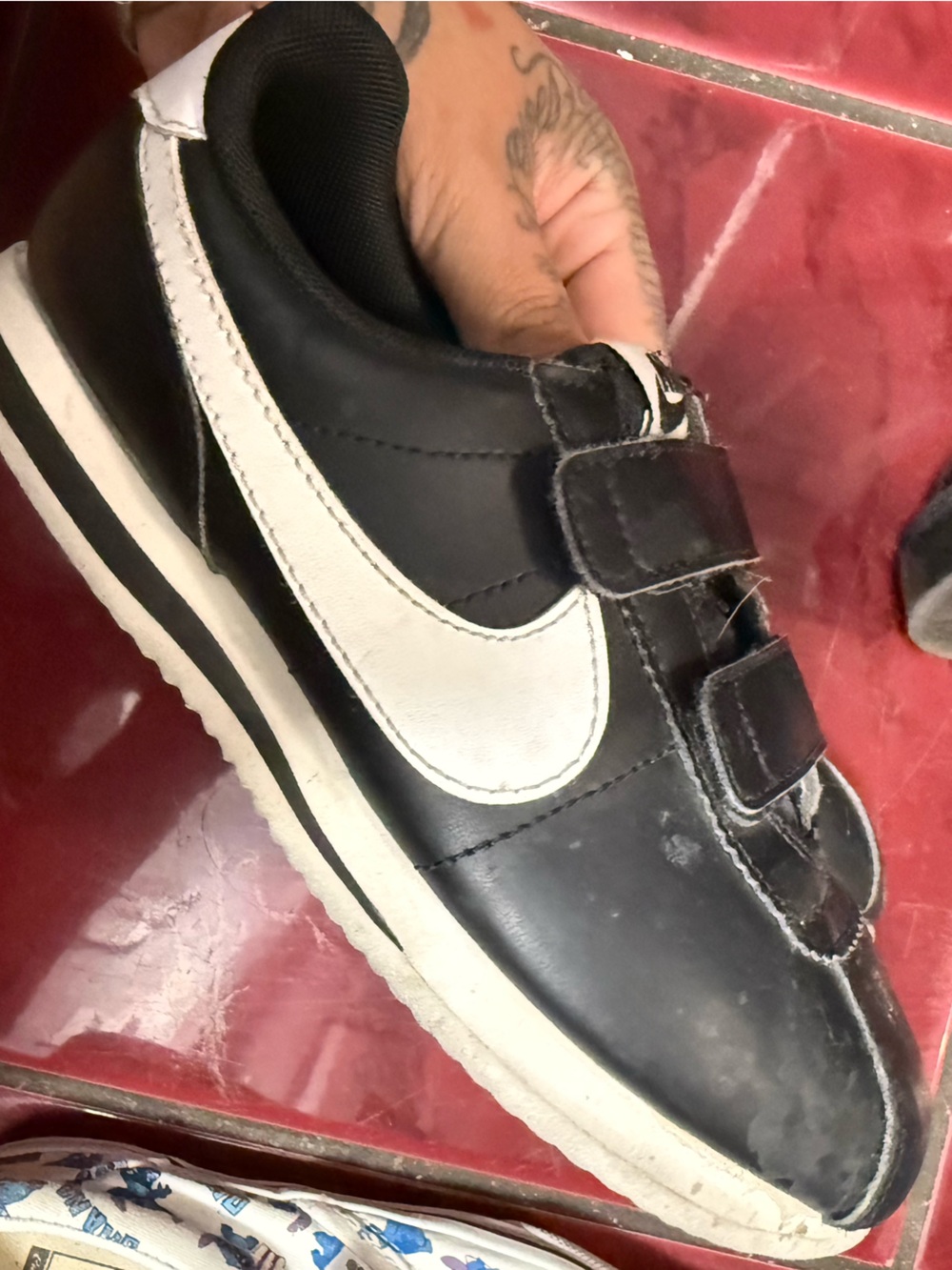 Black and White Men's Velcro Casual Shoe